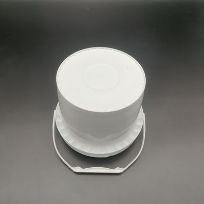 Bouteille en plastique en PP ronde Bouteilles en polypropylène de 5 gallons avec poignée métallique