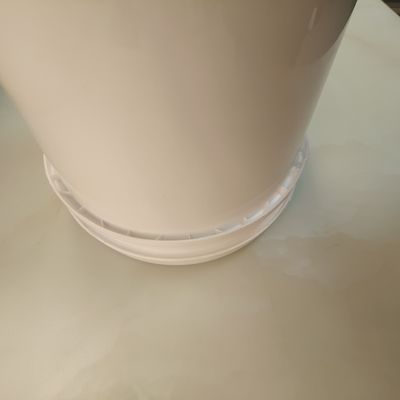 Bouteilles en plastique avec poignées réutilisables recyclables