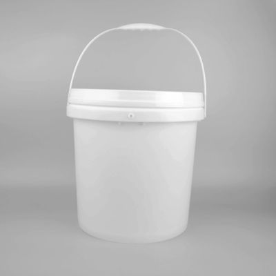 Des seaux recyclables de 5 gallons de qualité alimentaire avec couvercle