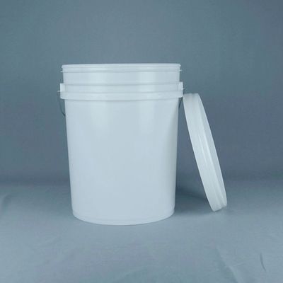 Des seaux en plastique de 5 gallons blancs sans BPA avec couvercle pour poudre chimique