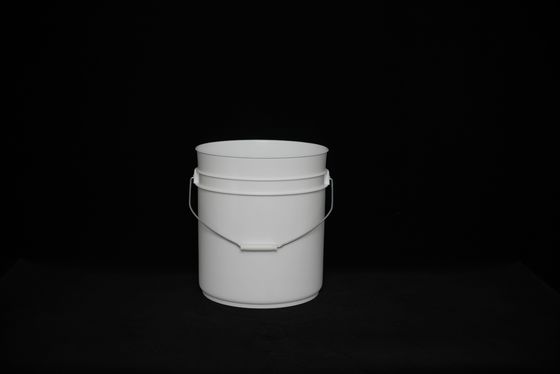 Bouteilles en plastique rondes blanches résistantes aux UV pour l'industrie