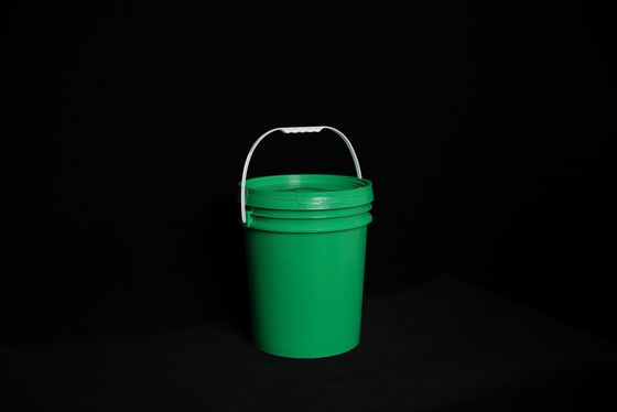 Boîtier de lubrifiant à main en métal polyvalent pour une coulée facile