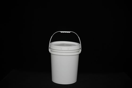 Un seau en plastique rond et hermétique personnalisé avec couvercle