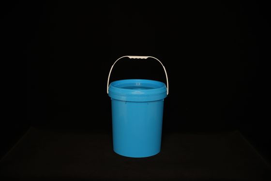 FDA approuve un seau d'huile empilable avec un couvercle et une poignée de surface lisse et léger pour une manipulation facile.